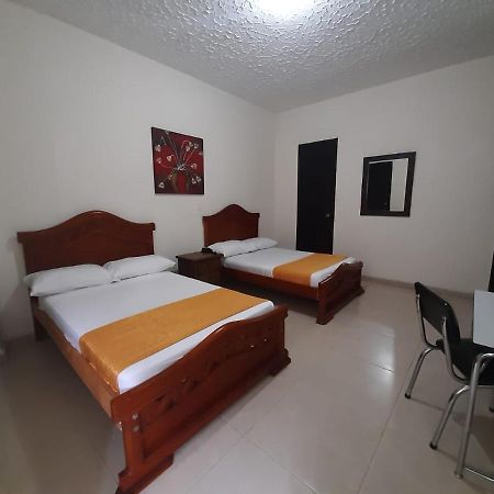 Hotel Cataluna Pereira Esterno foto