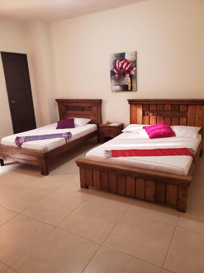 Hotel Cataluna Pereira Esterno foto
