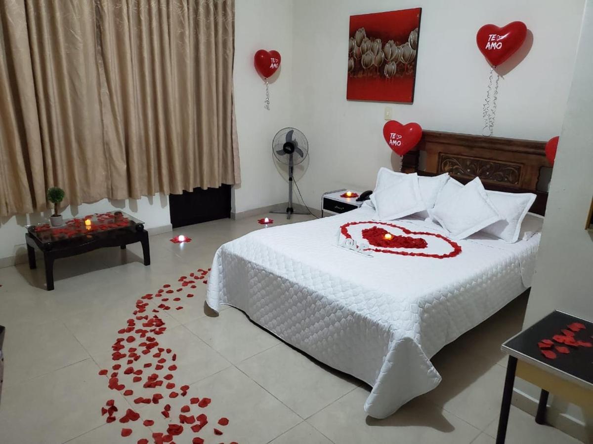 Hotel Cataluna Pereira Esterno foto