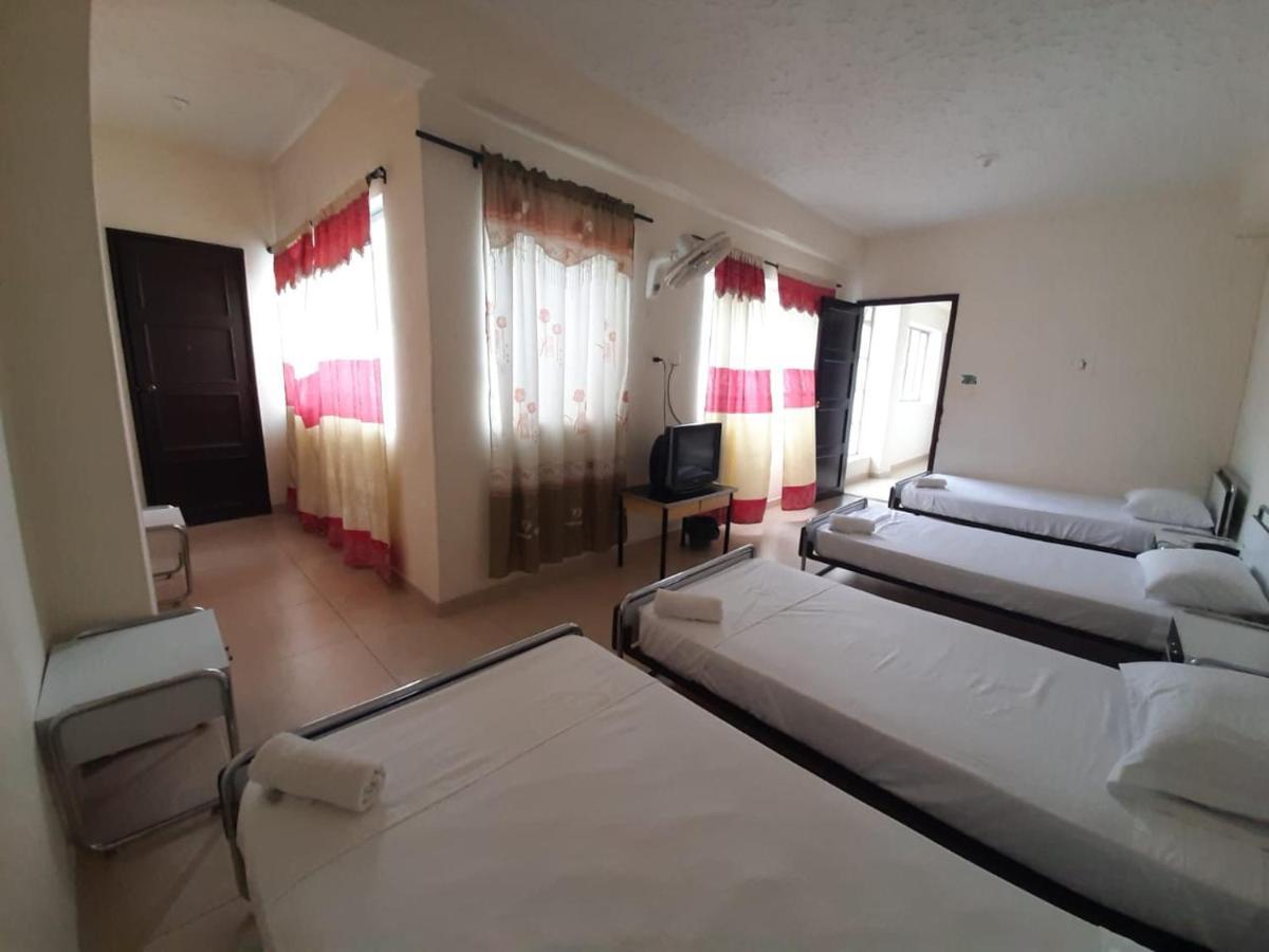 Hotel Cataluna Pereira Esterno foto