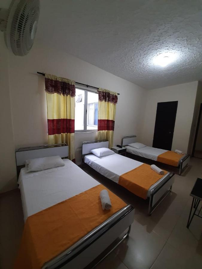 Hotel Cataluna Pereira Esterno foto